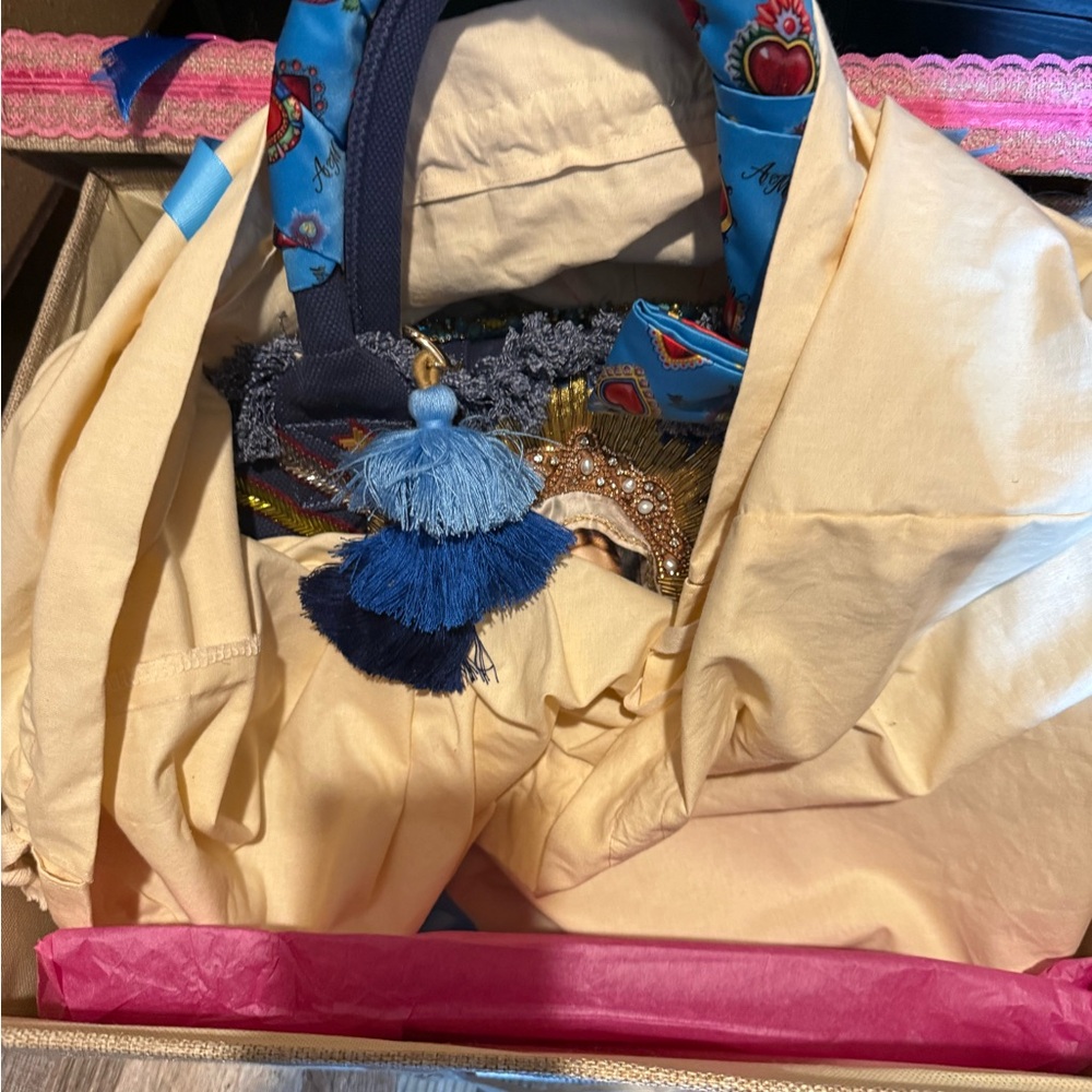 Handmade Two-Sided Tote of Virgin Mary & Cherubs - Picture 12 of 14